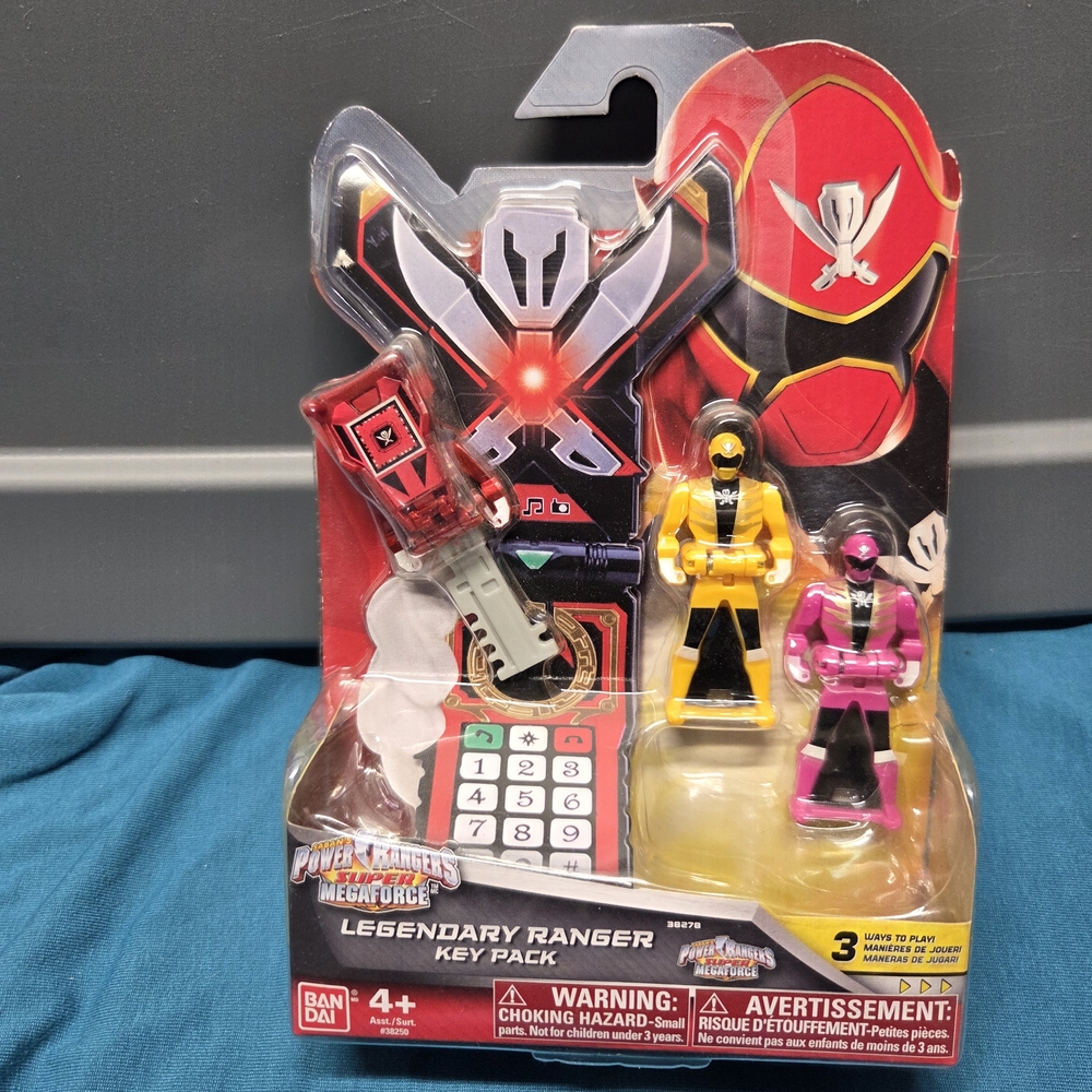 Power Rangers Megaforce Legendary Ranger Key Pack - Red, Yellow, Pink - Picture 1 of 4